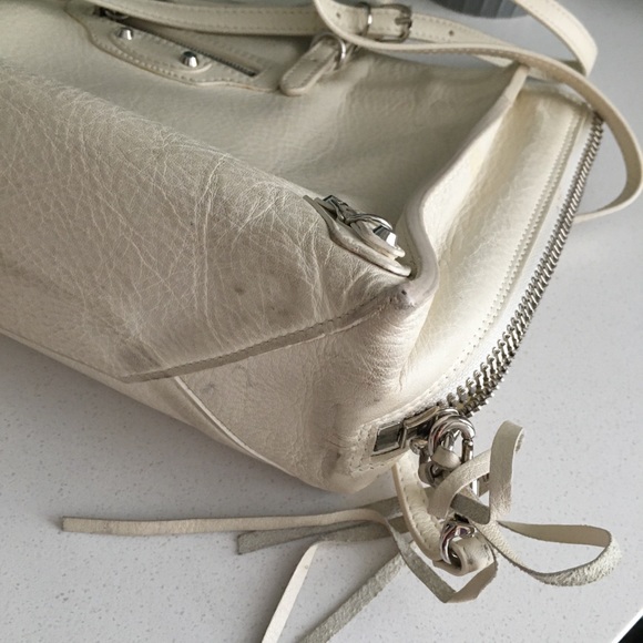 BALENCIAGA CALFSKIN MINI PAPIER A4 ZIP CROSSBODY - Picture 5 of 10